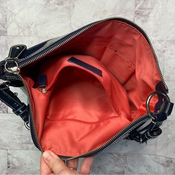 COACH Y2K Era Laura Hobo Style Cream Leather and Navy Patent Trim Handbag - Picture 14 of 16